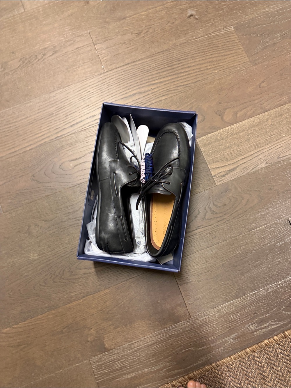 Aritzia x Sperry Black Leather Moc-Toe Lace-Up Boat Shoes - Picture 2 of 4